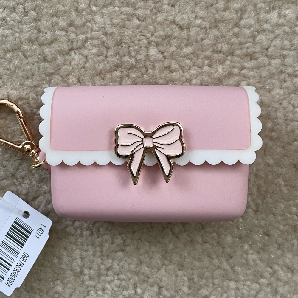 Bath & Body Works Pink Scallop Bow Snap Case PocketBac Holder - Picture 2 of 16